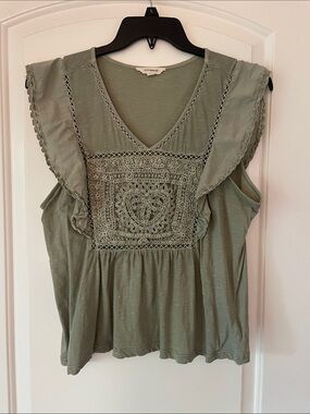 Lucky Brand Olive Sage Crochet-Front Flutter Sleeve Sz L